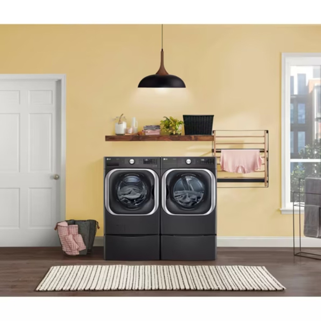 LG-DLGX8901B-Lifestyle