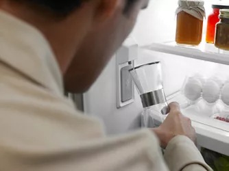 KitchenAid-KRFC302ESS-water despenser