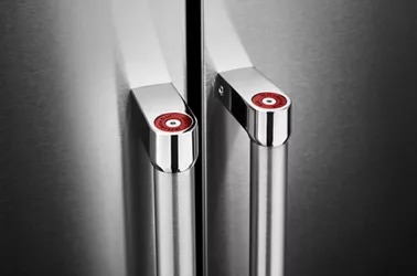 KitchenAid-KRSC703HPS-handle view