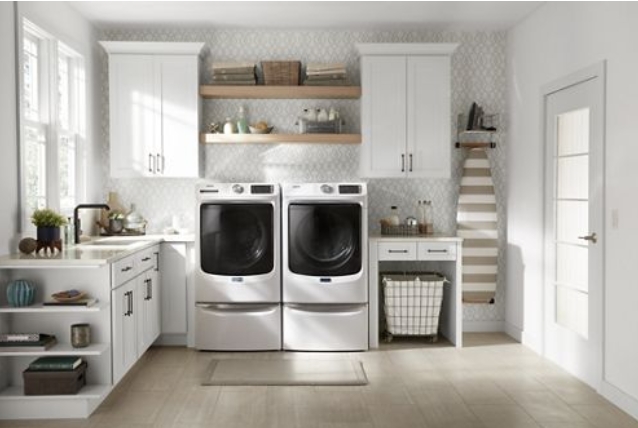 MED6630HW lifestyle 2