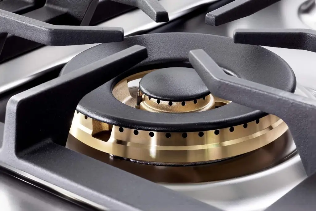 VUFSGG365SS close up on burner