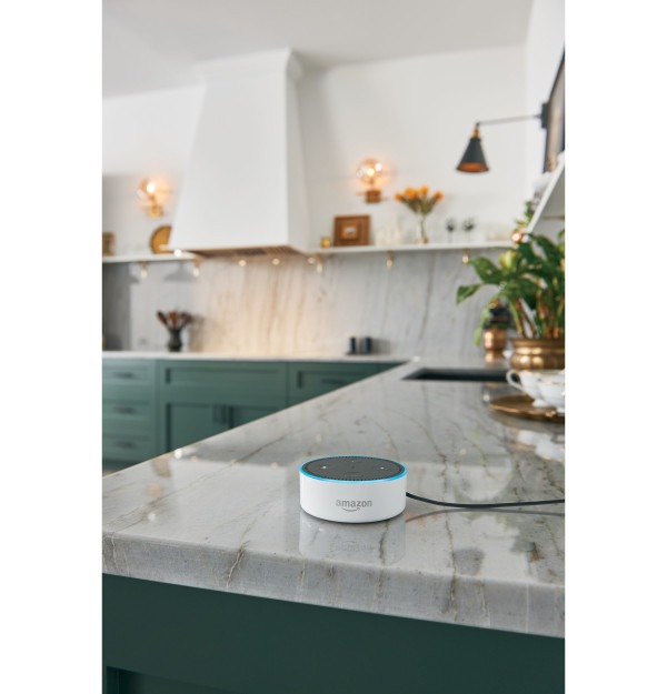 UVC9300SLSS WiFi powered by SmartHQ™