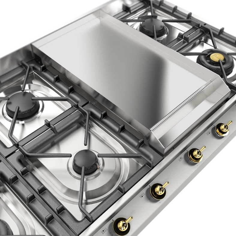 ILVE UHCP1265FNSSG close up on griddle