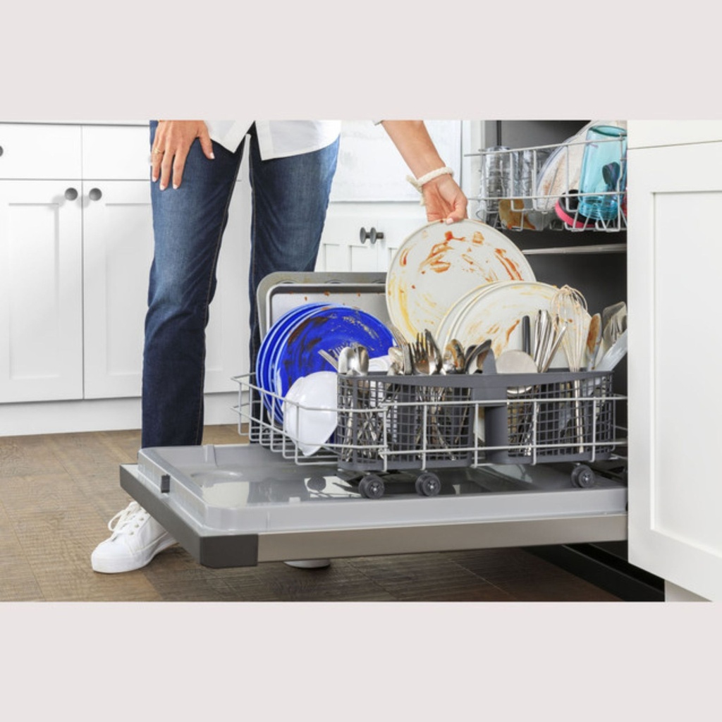 GDF535PGRBB-dishwasher with upper & lower rack capacity