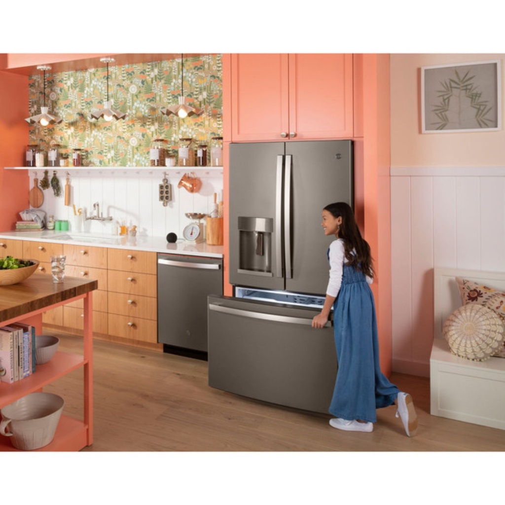 GFE28GMKES external controls with actual temperature display, child lock and door alarm