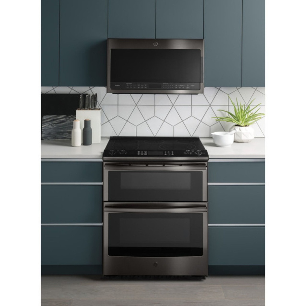 PVM9005BLTS lifestyle