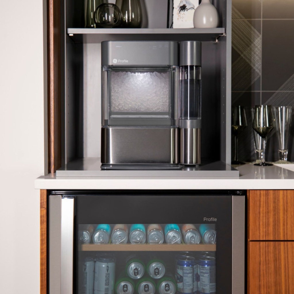 PVS06BSPSS shown with ice maker